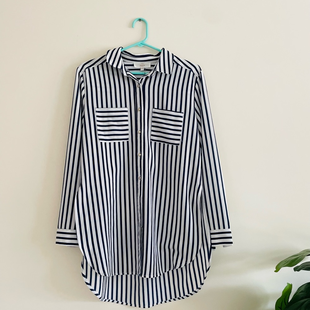 Entro U.S.A. | button-down stripped side split shirt| White & Navy